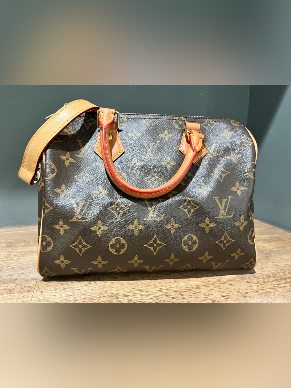 LV Monogram speedy Satchel with Tan & Red Trim - Picture 2 of 6